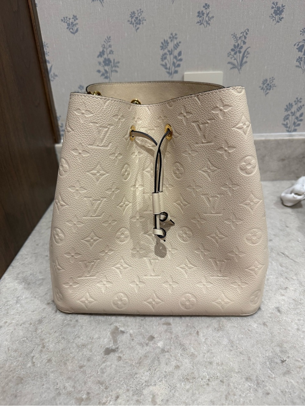 Louis Vuitton Cream Monogram Empreinte Bucket Bag Neo Noe